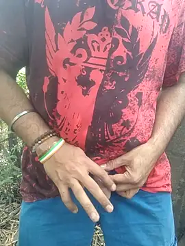 Snapshot of Aeroxx chatting on March 2026 05:02:01 AM Aeroxx online show from March 2026 05:02:01 AM