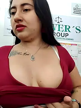 Snapshot of AMATISTA__16 chatting on June 2026 12:28:02 PM AMATISTA 16 online show from June 2026 12:28:02 PM