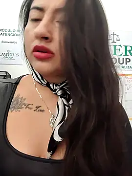 Snapshot of AMATISTA__16 chatting on July 2026 12:33:01 PM AMATISTA 16 online show from July 2026 12:33:01 PM