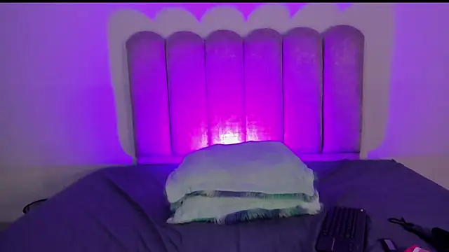 TahliaNovoa online show from March 2026 04:40:01 AM