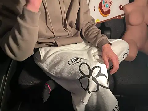 Snapshot of CAMEL1913 chatting on February 2026 05:16:01 PM CAMEL1913 online show from February 2026 05:16:01 PM