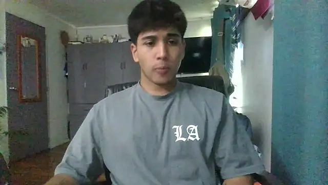 Snapshot of angxhot chatting on December 2025 06:28:01 PM angxhot online show from December 2025 06:28:01 PM