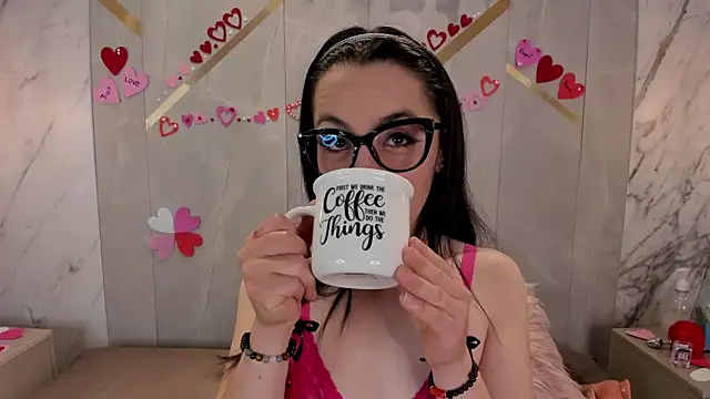 IsisNoir online show from February 2026 12:53:02 PM