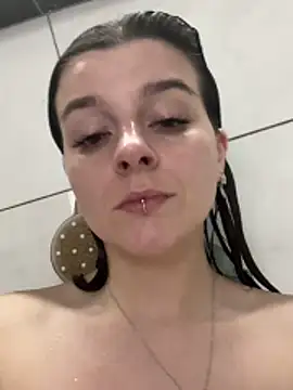 LilyIrons online show from April 2026 04:54:01 PM