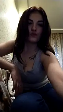 MieaHeldert online show from November 2025 01:02:02 PM