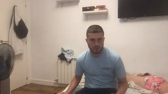 badbwoyz online show from June 2026 10:57:01 PM