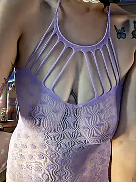 PeachyAriel online show from April 2026 02:28:01 AM