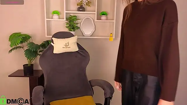 Miche1le Allenne online show from April 2026 12:57:01 AM