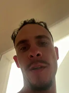 Kjyyyjjjj online show from April 2026 11:41:02 AM