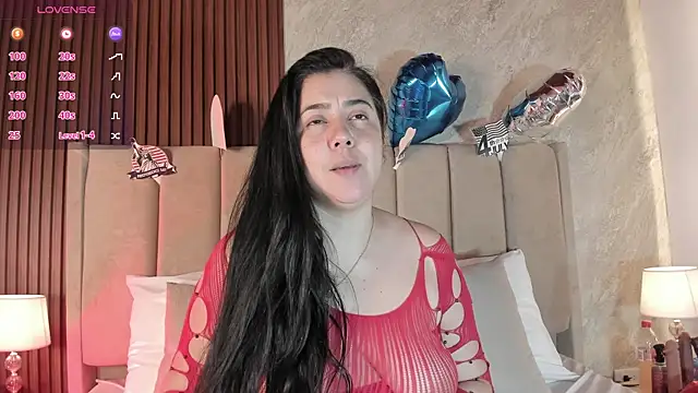 Snapshot of _Cris_Spicy_ chatting on July 2026 06:59:01 PM Cris Spicy online show from July 2026 06:59:01 PM