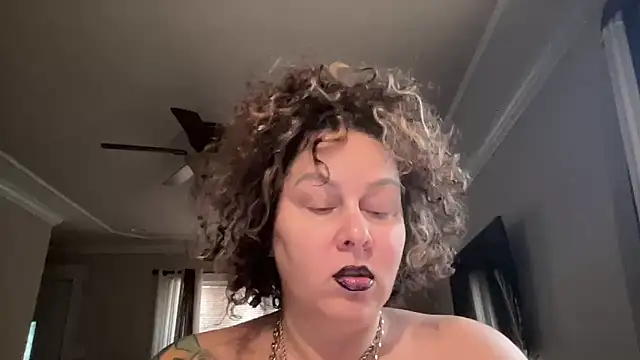 Snapshot of number1slut chatting on February 2026 05:09:02 PM number1slut online show from February 2026 05:09:02 PM