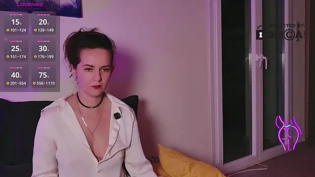 Witch in Silk online show from April 2026 06:10:01 PM