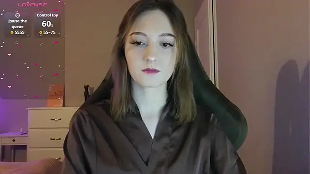 white liillyy online show from April 2026 12:27:01 AM