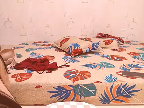 Snapshot of Cherry__99 chatting on December 2025 07:57:02 AM Cherry 99 online show from December 2025 07:57:02 AM