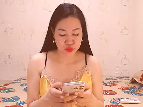 Snapshot of Cherry__99 chatting on February 2026 11:37:02 AM Cherry 99 online show from February 2026 11:37:02 AM