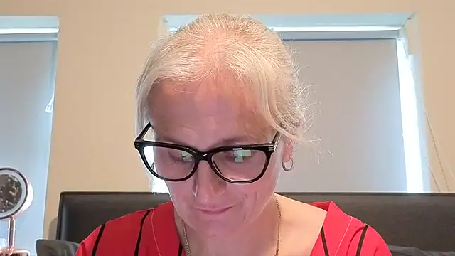 Snapshot of Velvet-Secrets chatting on April 2026 09:21:01 AM Velvet-Secrets online show from April 2026 09:21:01 AM