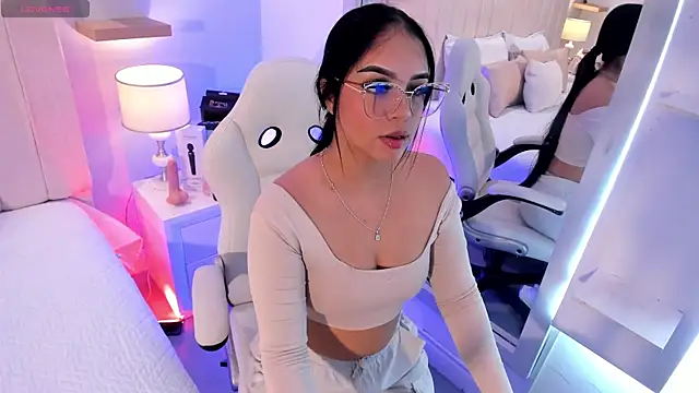 manyaa  online show from March 2026 07:19:02 PM