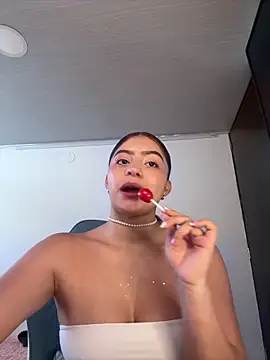 Melissa coll online show from April 2026 01:25:02 PM