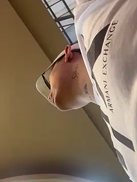 Kurtxxx22 online show from December 2025 10:49:02 PM