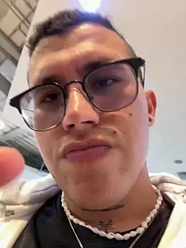 Kurtxxx22 online show from April 2026 06:52:01 PM