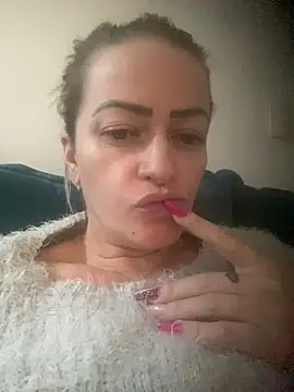 Alerquinasc online show from May 2026 06:18:02 AM