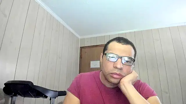 NaturalBeautyQueen online show from June 2026 08:00:02 PM