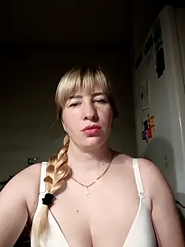 babyjessi online show from October 2025 09:50:01 PM