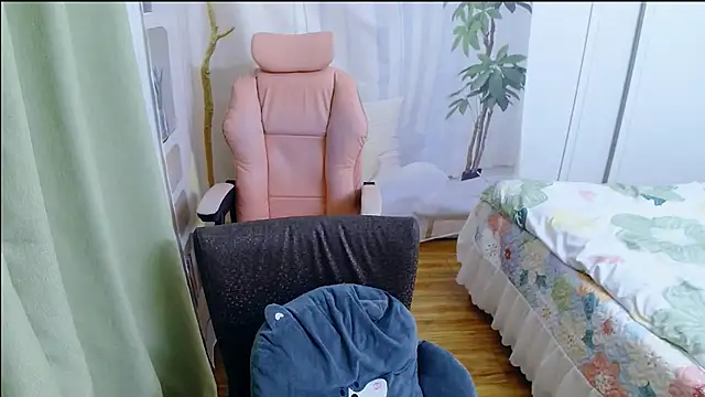 Winnie-01 online show from April 2026 01:41:02 AM