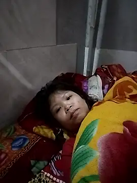 LinhNa999 online show from January 2026 01:42:01 AM