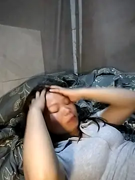 LinhNa999 online show from April 2026 12:58:02 PM