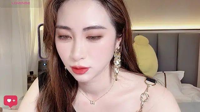 wuyueaini online show from May 2026 06:51:02 AM