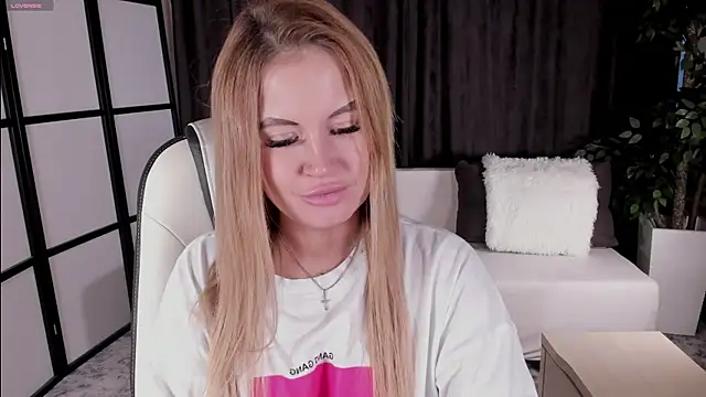 LikaFoxie online show from September 2025 02:04:01 AM