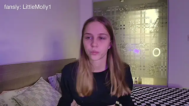littlemolly11 online show from October 2025 01:07:01 PM