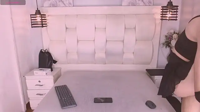 Atley Dolly online show from February 2026 10:03:02 PM