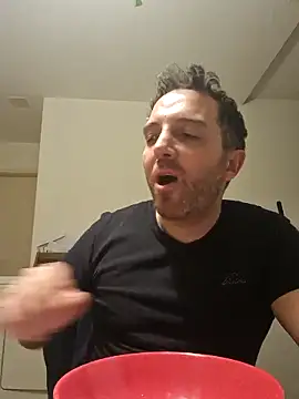 spaccaa online show from April 2026 09:04:02 PM