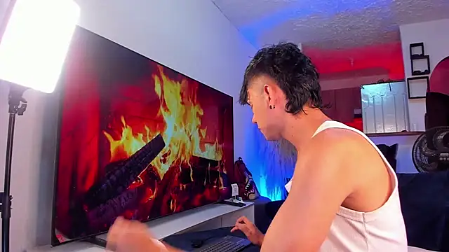 Snapshot of Steven_baby69 chatting on October 2025 01:59:02 AM Steven baby69 online show from October 2025 01:59:02 AM