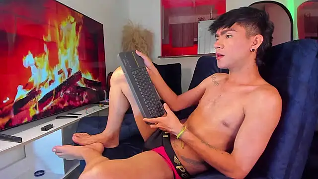 Snapshot of Steven_baby69 chatting on October 2025 01:39:02 AM Steven baby69 online show from October 2025 01:39:02 AM