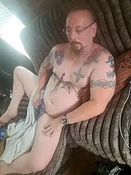 Jynxthefoxyfuck online show from August 2026 07:35:01 PM