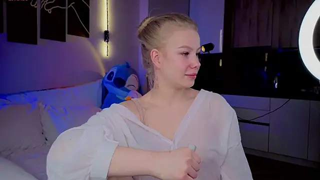 emilyshepar d online show from April 2026 02:22:02 AM