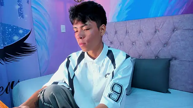 MaxiWildd online show from March 2026 02:11:02 PM