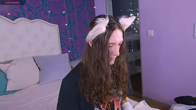 SilverMuse online show from March 2026 10:15:02 PM