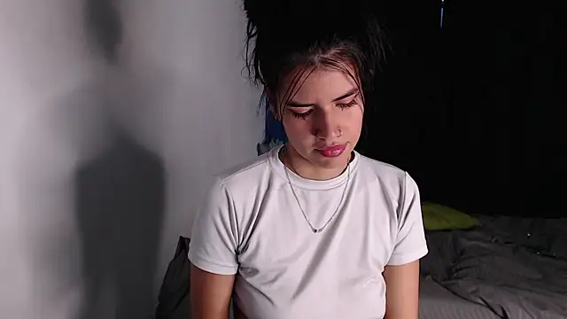 9Sophie Rosse online show from November 2025 04:36:01 PM