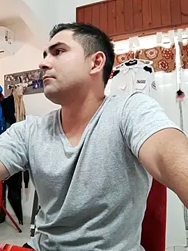 Bradd 32 online show from April 2026 11:27:01 AM