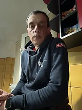 adiluci1 online show from March 2026 07:28:01 PM