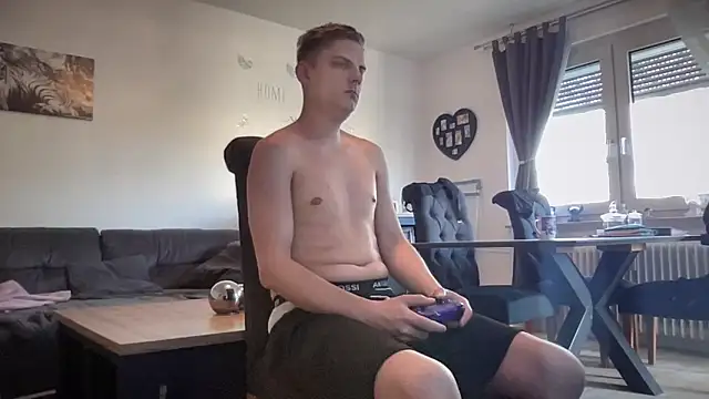 Snapshot of Sweetbooy90 chatting on April 2026 06:22:02 AM Sweetbooy90 online show from April 2026 06:22:02 AM