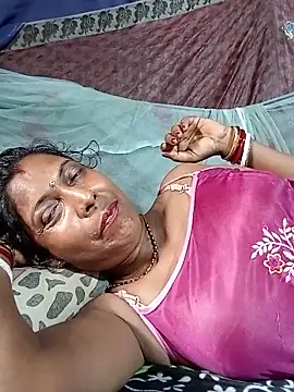 Snapshot of Savita992 chatting on June 2026 07:44:02 AM Savita992 online show from June 2026 07:44:02 AM