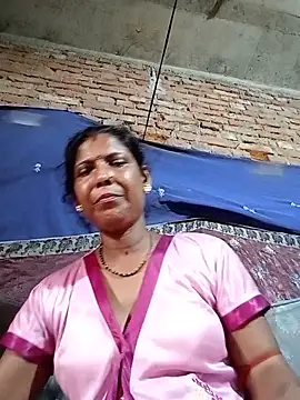 Snapshot of Savita992 chatting on June 2026 08:20:01 AM Savita992 online show from June 2026 08:20:01 AM