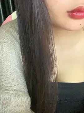 Snapshot of Linhtruong_ chatting on December 2025 04:40:01 AM Linhtruong online show from December 2025 04:40:01 AM