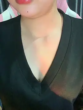 Snapshot of Linhtruong_ chatting on March 2026 03:56:02 AM Linhtruong online show from March 2026 03:56:02 AM