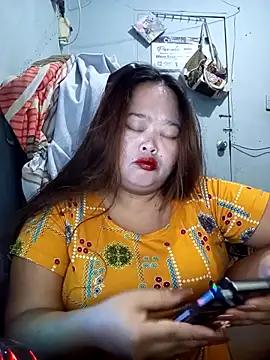 Snapshot of sweetbigtits19 chatting on April 2026 03:20:01 PM sweetbigtits19 online show from April 2026 03:20:01 PM